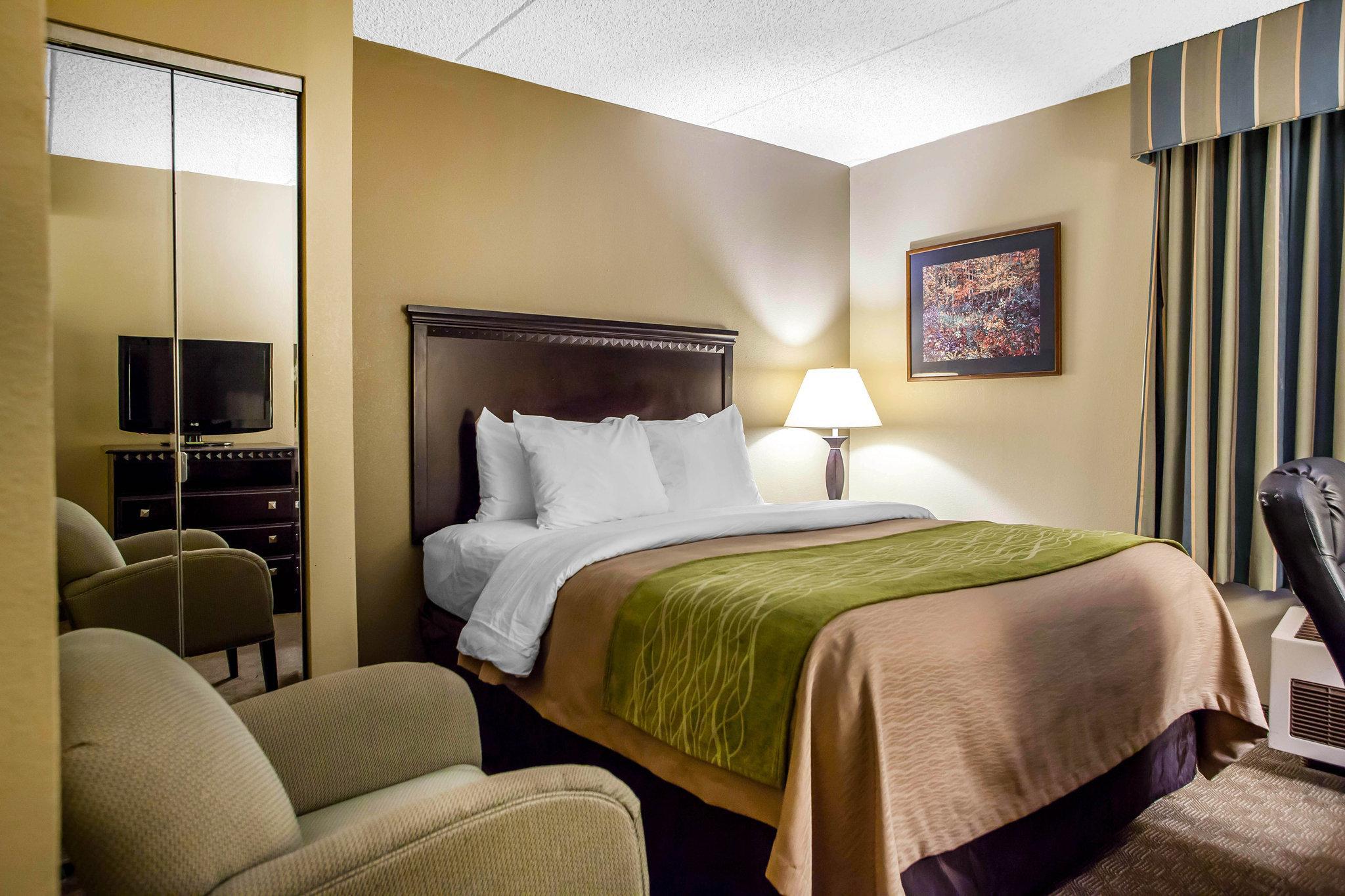 Comfort Inn Edison - New Brunswick Exterior foto
